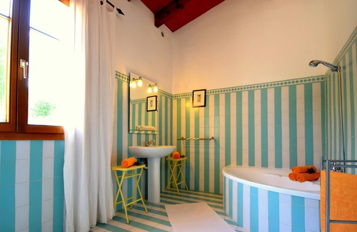 Ariany Casa | Fantástica vista a la isla, ubicación tranquila y apartada, WIFI, piscina, TV vía satélite, barbacoa, terrazas