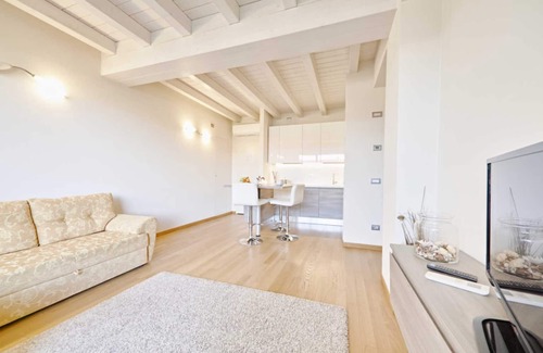 Rivoltella Apartamento | Fantástico apartamento en residencia con piscina para 4 personas en Desenzano