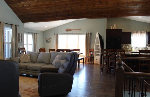 Lakeside Estates Casa | Fantastic lake house Laid Back Living with gorgeous views of Norris Lake!