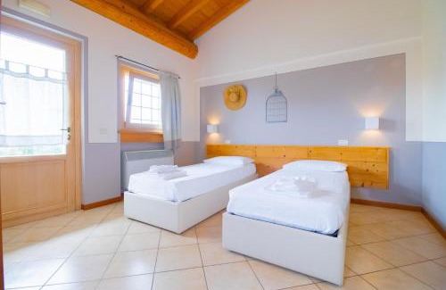 Lonato del Garda Apartamento | Fantastic lake view, swimming pool, BelloSguardo