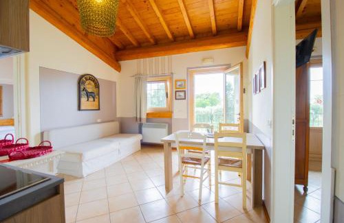Lonato del Garda Apartamento | Fantastic lake view, swimming pool, BelloSguardo