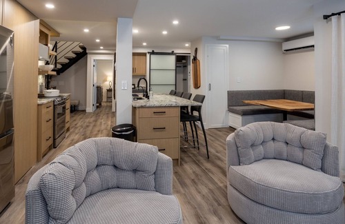 Village North Casa | Fantástica ubicación! Gran propiedad de 4 dormitorios, jacuzzi compartido, a pie de pueblo