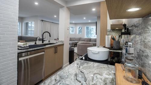 Village North Casa | Fantastic Location Spacious 4 Bed, Village Location Shared Hot Tub