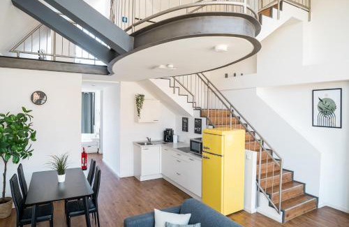 Schoeneweide Apartamento | Fantastic Loft with Balcony