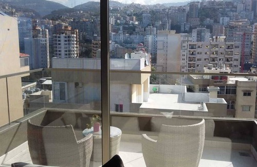 Antelias Casa | Impresionante lujo Skyview 12th Floor Appt