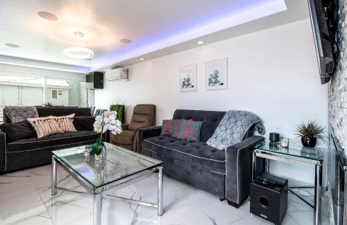 Mission Beach Apartamento | Fantastic Mission Beach condo steps to the Beach