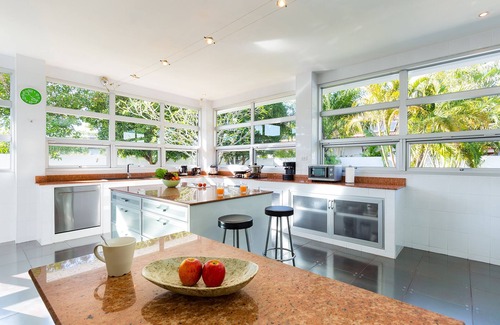 Rawai Villa | Villa de lujo fantásticamente moderna con 4 dormitorios y piscina privada.