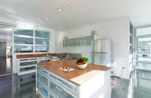 Rawai Villa | Villa de lujo fantásticamente moderna con 4 dormitorios y piscina privada.