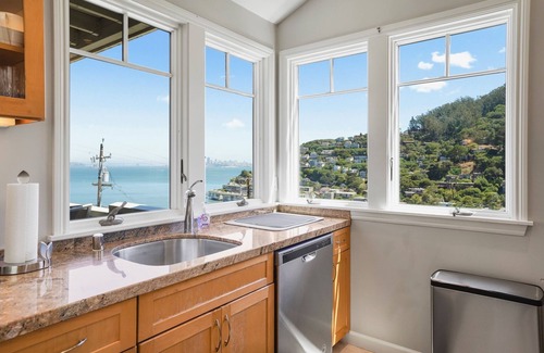 Sausalito Casa | Fantastic San Francisco City Views, Upper Unit