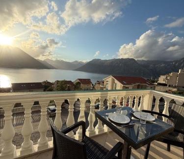Dobrota Apartamento | Fantastic sea view in Kotor