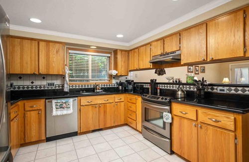 Hillsboro Casa | Great Deals on Summer Stays!