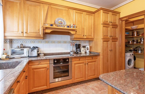 Ferrol Casa | Alojamiento de 6 habitaciones en Ferrol