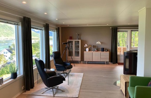 Tromvik Casa | Fantastic view, quiet and relaxing by the sea