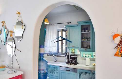 Kea Villa | Fantastic villa with a pool & large outdoor space for sunbathing & dining