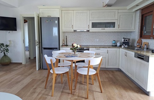 Aipeia Apartamento | Fantastically located vacation apartment with 2 bedrooms near Chrani | Peloponne