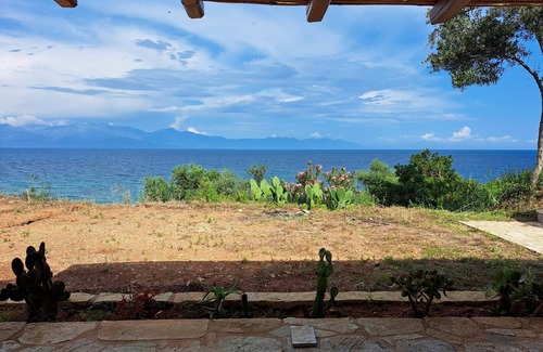 Aipeia Apartamento | Fantastically situated vacation apartment above the beach near Chrani | Peloponn