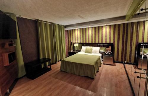 Santa Cruz Hotel | Fantasy Suites