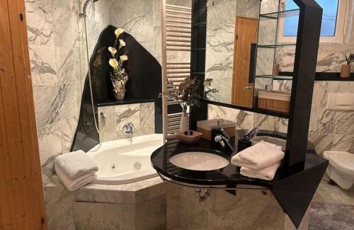 Bad Leonfelden Apartamento | FarawayHomes Studio Bad Leonfelden #1
