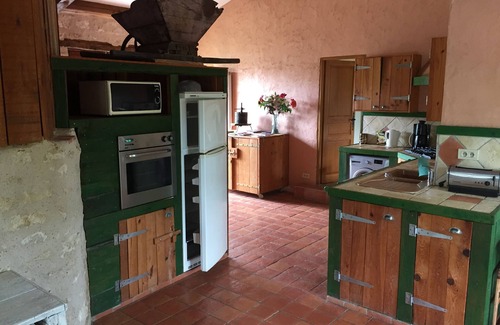 Monflanquin Cama Y Desayuno | Súper granja del siglo XVII, 2 alas para 8 personas, piscina, parque., Vista de la casa de campo 1.5 km