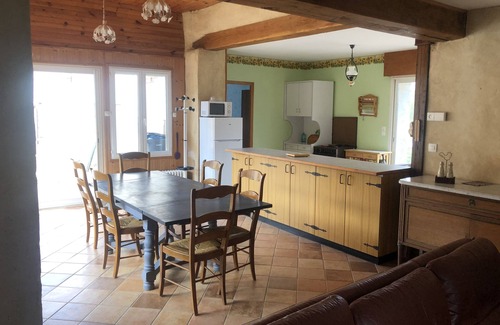 Dissay-sous-Courcillon Casa | Farm cottage with fireplace on the banks of the river Loir