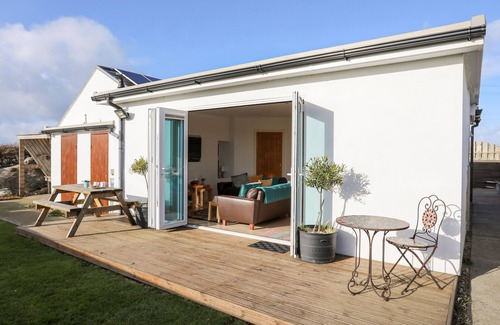 Cemaes Bay Cabaña | Farm Cottage