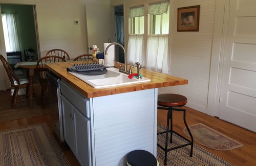 Mount Airy Otro | Farm house at the Peach Orchard in Mtns - Pet Friendly