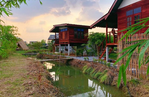 Waeng Noi Casa | Farm Hug Hao Cafe Homestay