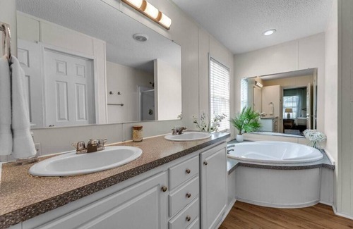 Kernersville Casa | Farm Retreat With Beautiful Views and Animals!