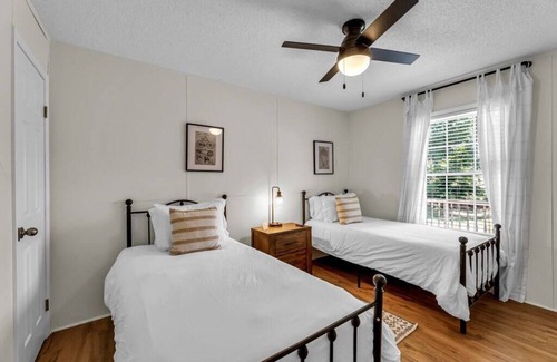 Kernersville Casa | Farm Retreat With Beautiful Views and Animals!