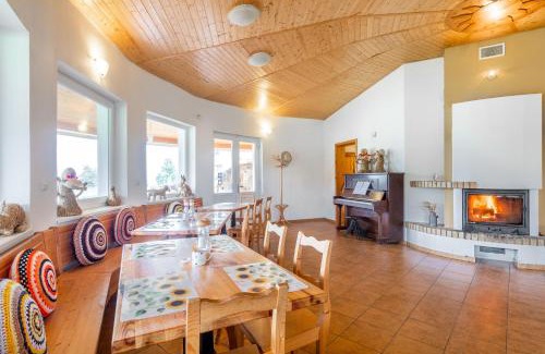 Morasice Casa | Farma Slunečný Dvůr apartmány a family stany střecha pod střechou