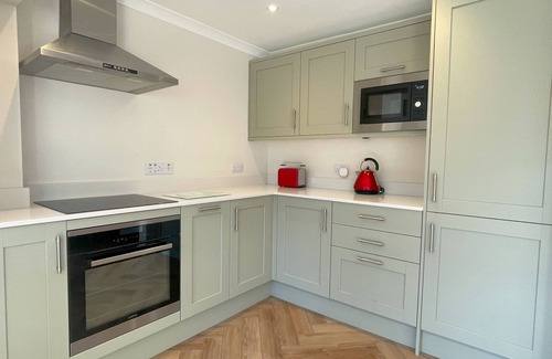 Keswick Cabaña | Farmer's Retreat - sleeps 4 guests in 3 bedrooms