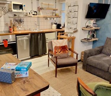 Molleston Casa | Farmhand Cottage