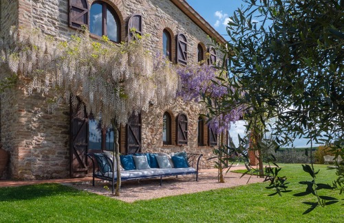 San Giovanni del Pantano Casa | Casa rural en Umbria con piscina privada