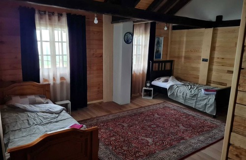 Valjevo Otro | Farmhouse and two glamping dome homes in the Povlen Nature Park in western Serbia