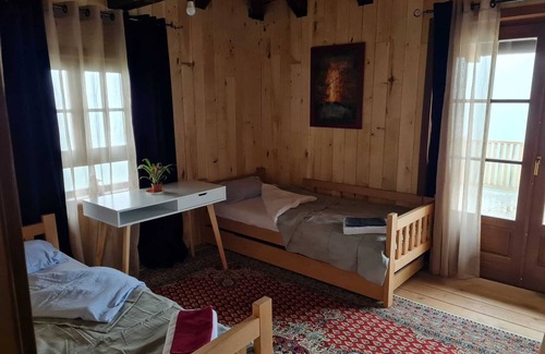 Valjevo Otro | Farmhouse and two glamping dome homes in the Povlen Nature Park in western Serbia