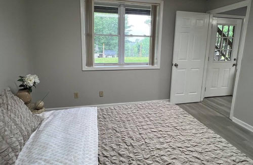 Piney Creek Otro | Farmhouse apartment with WiFi in Piney Creek - 2 bedrooms