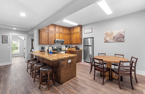 Fort Valley Otro | Farmhouse at Magnolia Valley