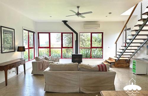 Waratah Bay Casa | Farmhouse At The Gap