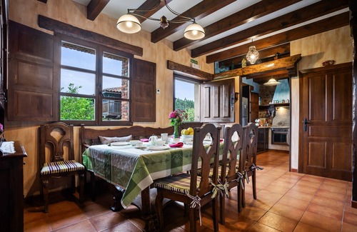 Logrezana Otro | Casa rural 'Casa Jesusa' con vistas a la montaña, terraza privada y Wi-Fi