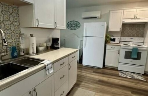 Woolford Apartamento | Farmhouse Charm Woolford Studio Apt. w/ Amazing Eastern Shore Sunrise & Sunsets