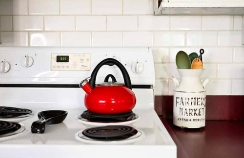 Avondale Cabaña | Farmhouse Escape w/Mountain Views