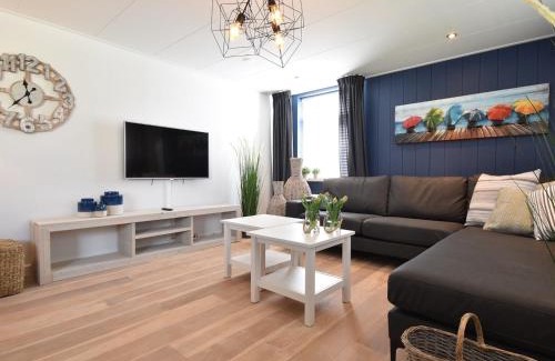 Sint Maartensvlotbrug Casa | Farmhouse in North Holland near Beaches