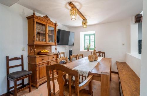 Priego de Cordoba Casa | Farmhouse in Andalusia near Tiñosa Peak
