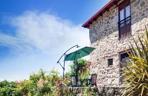 Panton Casa | Farmhouse in Castrotañe with Terrace