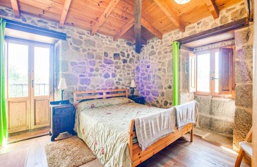 Panton Casa | Farmhouse in Castrotañe with Terrace
