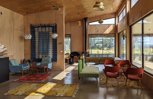 Ballan Otro | Farmhouse in Central Victoria