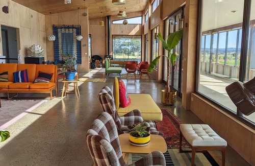 Ballan Otro | Farmhouse in Central Victoria