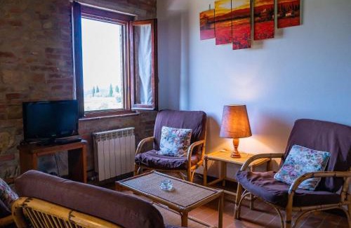 Montaione Apartamento | Farmhouse in Tuscany with Pool & Scenic Views