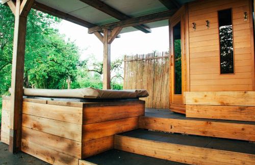 Portengen Casa | Farmhouse, Jacuzzi, Sauna, BBQ grill & Garden, Sleeps 24