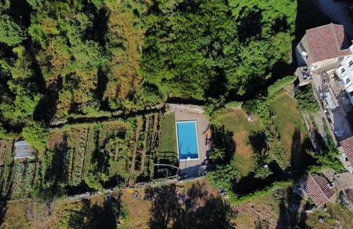 Valgorge Cabaña | Granja 'La Ferme De Chalas' con vistas a la montaña, piscina privada y Wi-Fi
